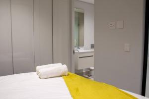 Modern 1 Bedroom Executive Apartment in Waterfall