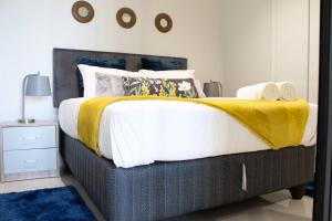 Modern 1 Bedroom Executive Apartment in Waterfall