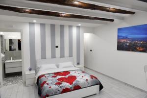 Montesantogroup Holiday House