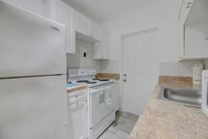 Adorable private apartments in the Heart of Miami!