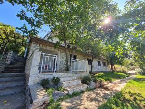 Apartments Ljubica - 3hvězdičkové hotely ve městě Klenovica