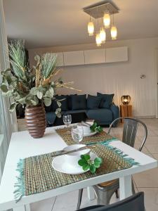 Appartements COTE GARE - Gare - Centre-ville - Parking - Netflix - Wifi - Disney+ - Terrasse : photos des chambres