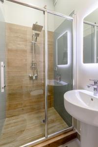 Old Tbilisi, in front of Wine Factory