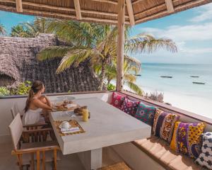 Joya Beach Suites & Villa