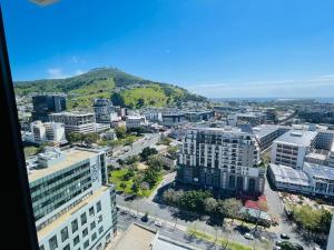 Urban Elephant 16 On Bree