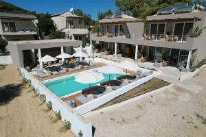 ARION SEASIDE SUITES - Varko