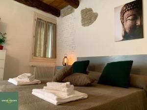 Superior Triple Room room in Green Rooms Ferrara