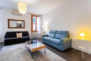 GuestHost - Castello Appartamento con vista sul Canale x6