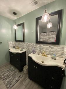 HHI Homes- Newly Renovated Cozy Modern Pet-Friendly Villa-Ideal Location