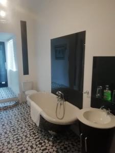 The Wellington Restaurant and Bar