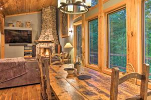 Peaceful Stony Point Getaway with Hot Tub and Views!