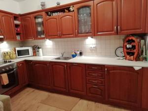 Къща в центъра на Стрелча, джакузи с минерална вода