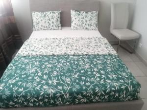 Appartements Location d'appartement entierement meuble pres de Geneve : photos des chambres