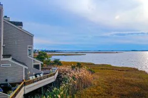 Kings Grant -- 40058 Grant Drive - Swann Keys