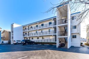 Silver Shell North 302