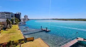 Wharf Lodge River View Apartment - Maroochydore