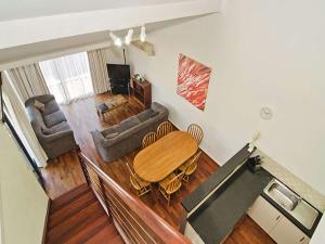 Sixteen at Cape View Escapes