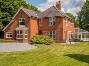 Routhorpe House