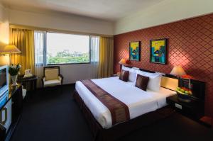 Chiang Mai Hill Hotel