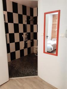 Hotels Hotel Acacia Nancy sud Luneville : Chambre Double ou Lits Jumeaux - Accessible aux Personnes à Mobilité Réduite