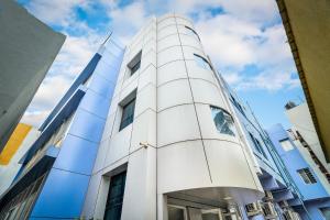 Octave Paris Residency