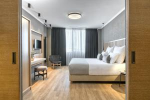 Executive Suite room in Porto Palace Hotel Thessaloniki