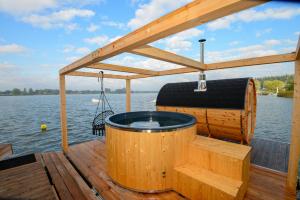 Costa del Kryspi Całoroczne Apartamenty na Wodzie
