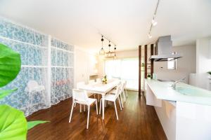 Shiga Lakeside Villa in Minamishinbo