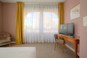 Hotels Hotel Le Renoir : photos des chambres