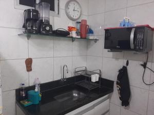 Apt todo MOBILIADO à 5 minutos a pé da praia de Porto e 8 min do centrinho