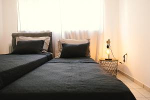 Spacious apartment close to the sea and the city center