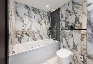 Premium Room with Whirlpool room in River Ness Hotel a member of Radisson Individuals