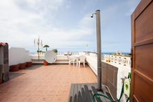 CHALET ADOSADO CON TERRAZA Y AZOTEA