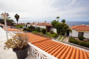 CHALET ADOSADO CON TERRAZA Y AZOTEA - 3hvězdičkové hotely ve městě Los Realejos