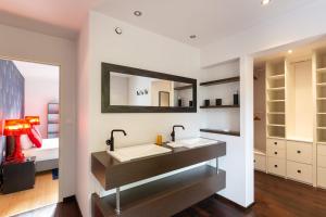 Maisons de vacances L'Architecte du Cosmopolitain - Design house Jacuzzi- 8 P - Downtown : photos des chambres