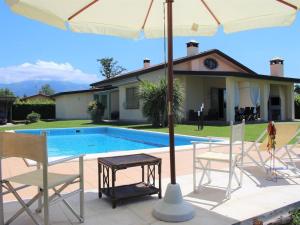 Holiday House in Versilia with Pool & Beaches