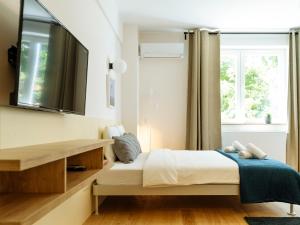 Lemon Elegant Old Town Studio