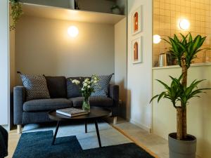 Lemon Elegant Old Town Studio