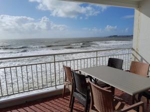 Appartements Un grand bol d’air avec vue sur mer a Saint Gilles : photos des chambres