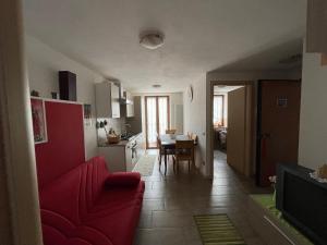 LA CASA DI PUCCI nel borgo affrescato di PARLASCO