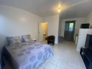 Charming 1-Bed Apartment 20 mins to Paris by train - 古桑维尔