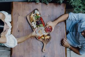 Oinou Strata - Adults Only