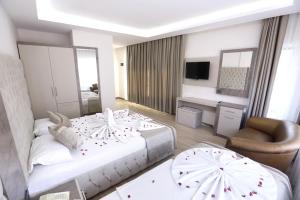 Standard Triple Room room in Kivrak Hotel