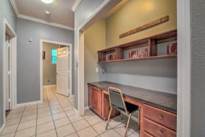 Cozy Family Retreat - 10 Mi to Lake and Trails!