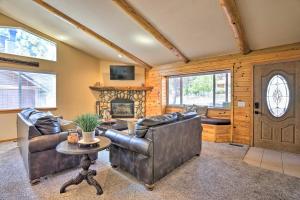 Pet-Friendly Big Bear Cabin about 6 Mi to Ski Resorts!