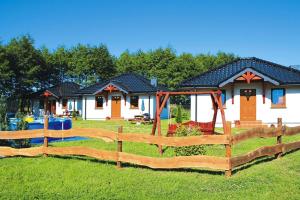 Holiday homes near the lake, mini zoo