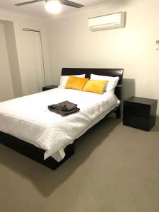 Modern 4BR close to the Airport- Whole house