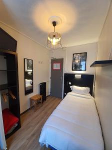 Hotels HOTEL SAVOY : photos des chambres