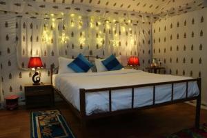 Agra Camps and Resort