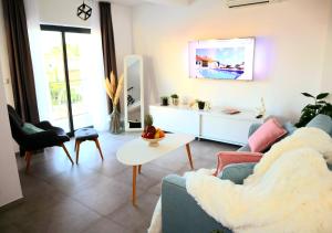 Restful Kanica House